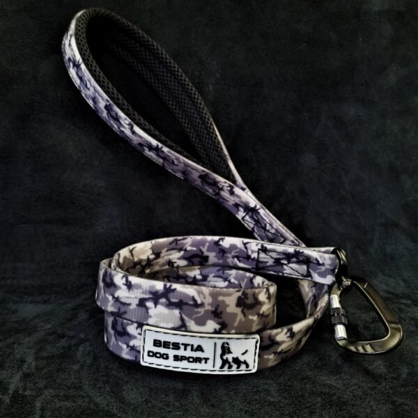bestia-dog-sport-tactical-leash-grey-camo-844245.jpg Bestia taktinis sportinis pavadėlis – pilkas kamufliažas